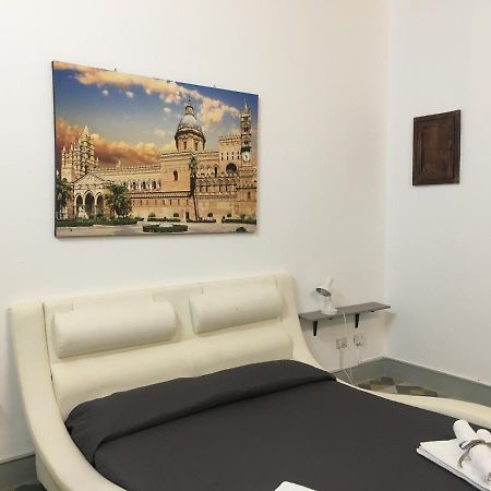 Le Stanze Di Regina Margherita Hotel Palermo Bagian luar foto